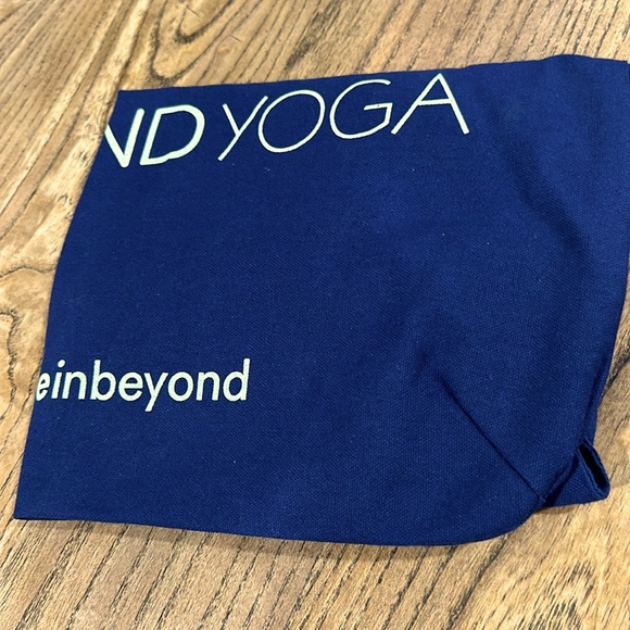 BEYOND YOGA TOTE BAG 18 X 15 in Blue canvas - Picture 4 of 5